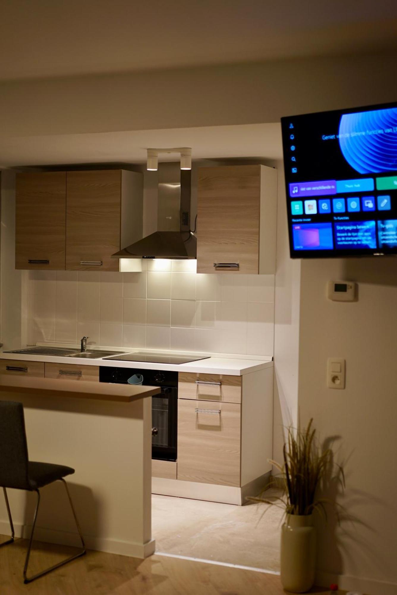 Skyway Airport Apartments ザベンテム エクステリア 写真